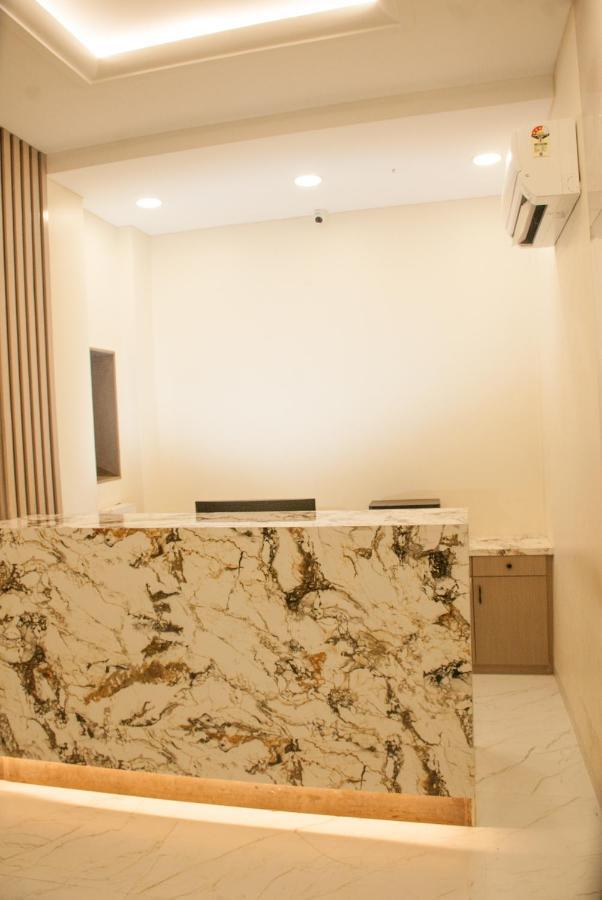 City Hotel Bombay Extérieur photo